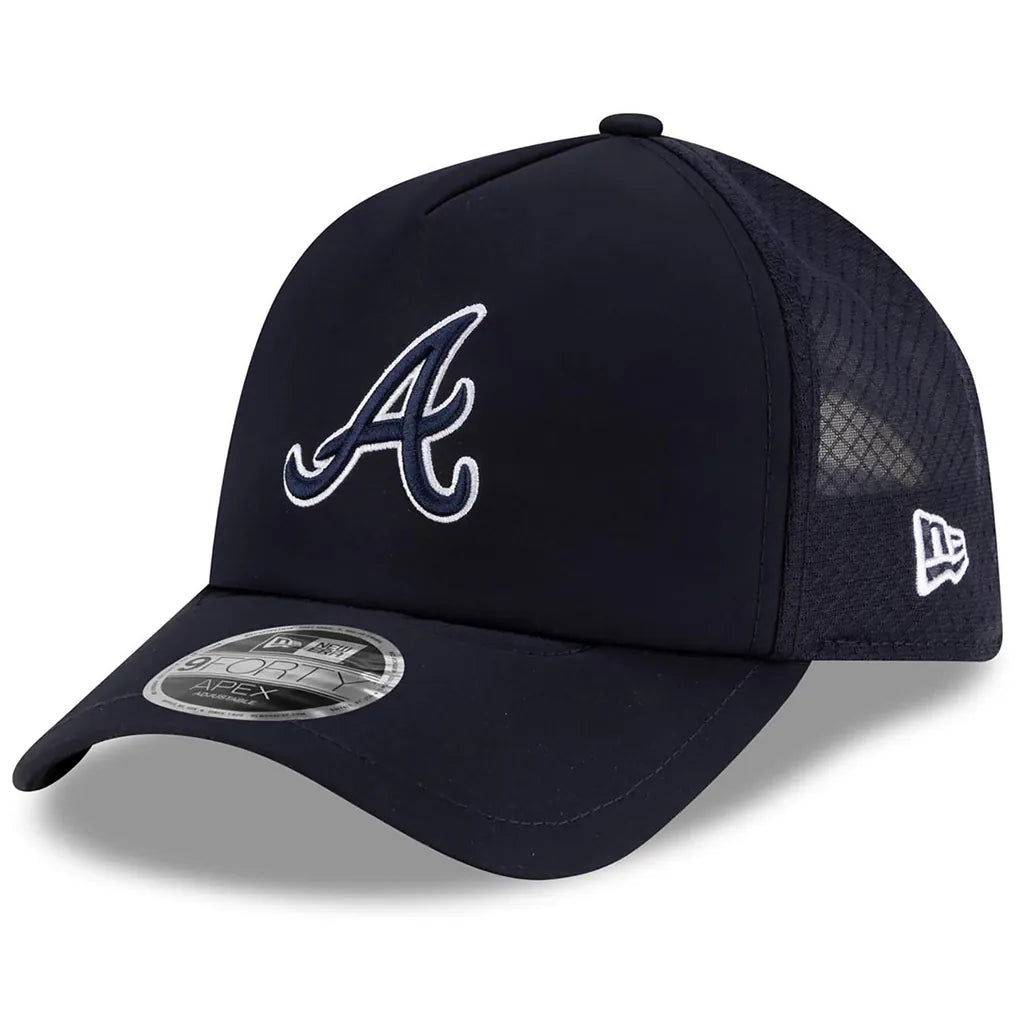 Atlanta Braves New Era 2026 Batting Practice Apex 9FORTY Adjustable Trucker Hat - Navy Techwosell