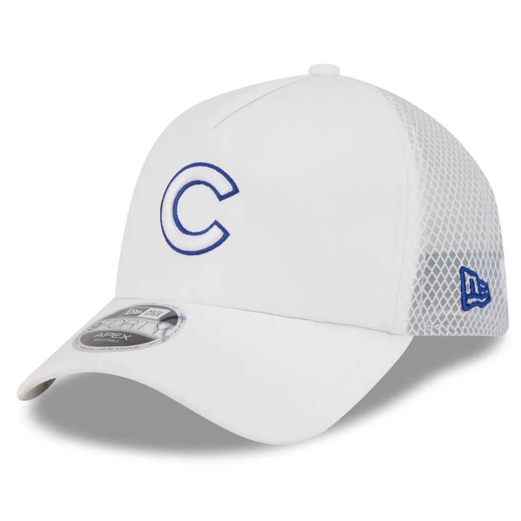 Chicago Cubs New Era 2026 Batting Practice Apex 9FORTY Adjustable Trucker Hat - White