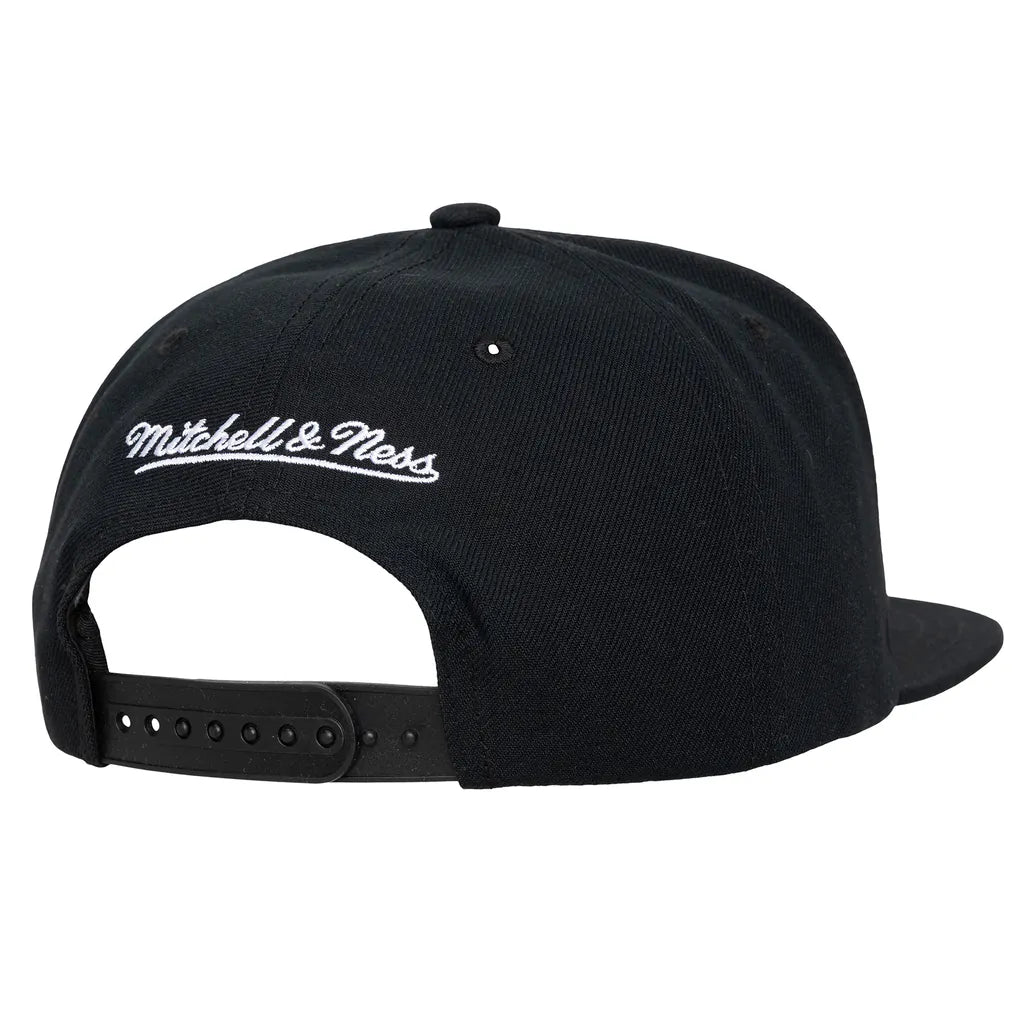 Boston Bruins Mitchell & Ness Legendary Away Snapback Hat - Gold