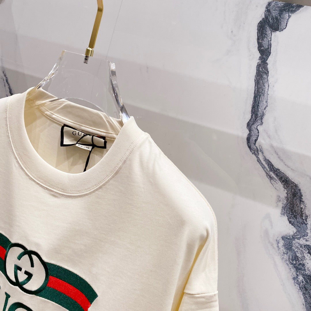 GUCCI                                            Blade Logo Printed T-Shirt In Beige