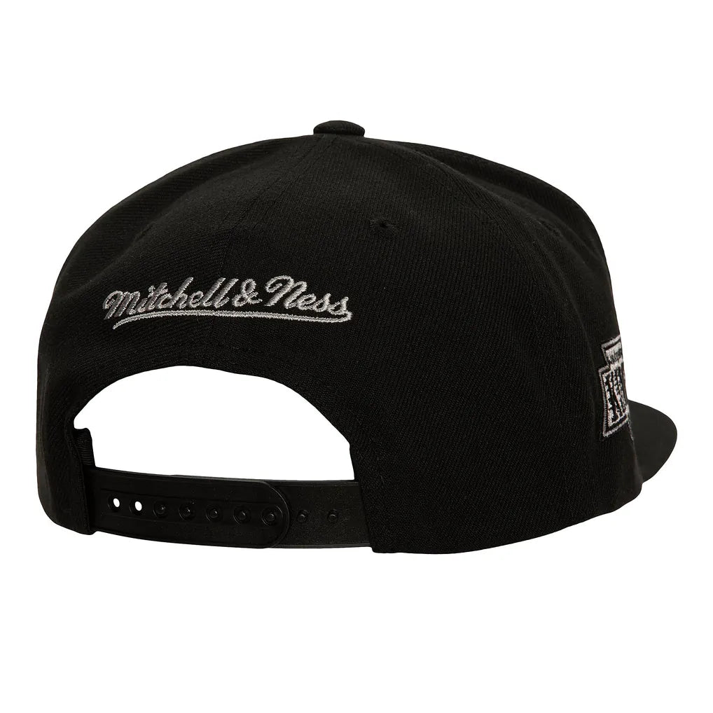 Los Angeles Kings Mitchell & Ness Retro Script Colorblock Snapback Hat - Black Techwosell