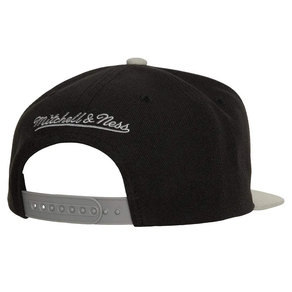Los Angeles Kings Mitchell & Ness Core Team Ground 2.0 Snapback Hat - Black