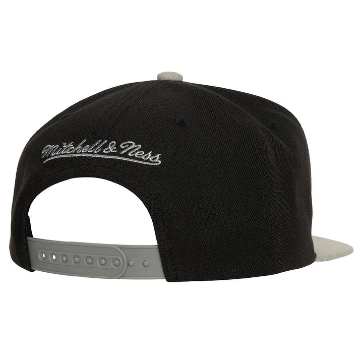 Los Angeles Kings Mitchell & Ness Core Team Ground 2.0 Snapback Hat - Black