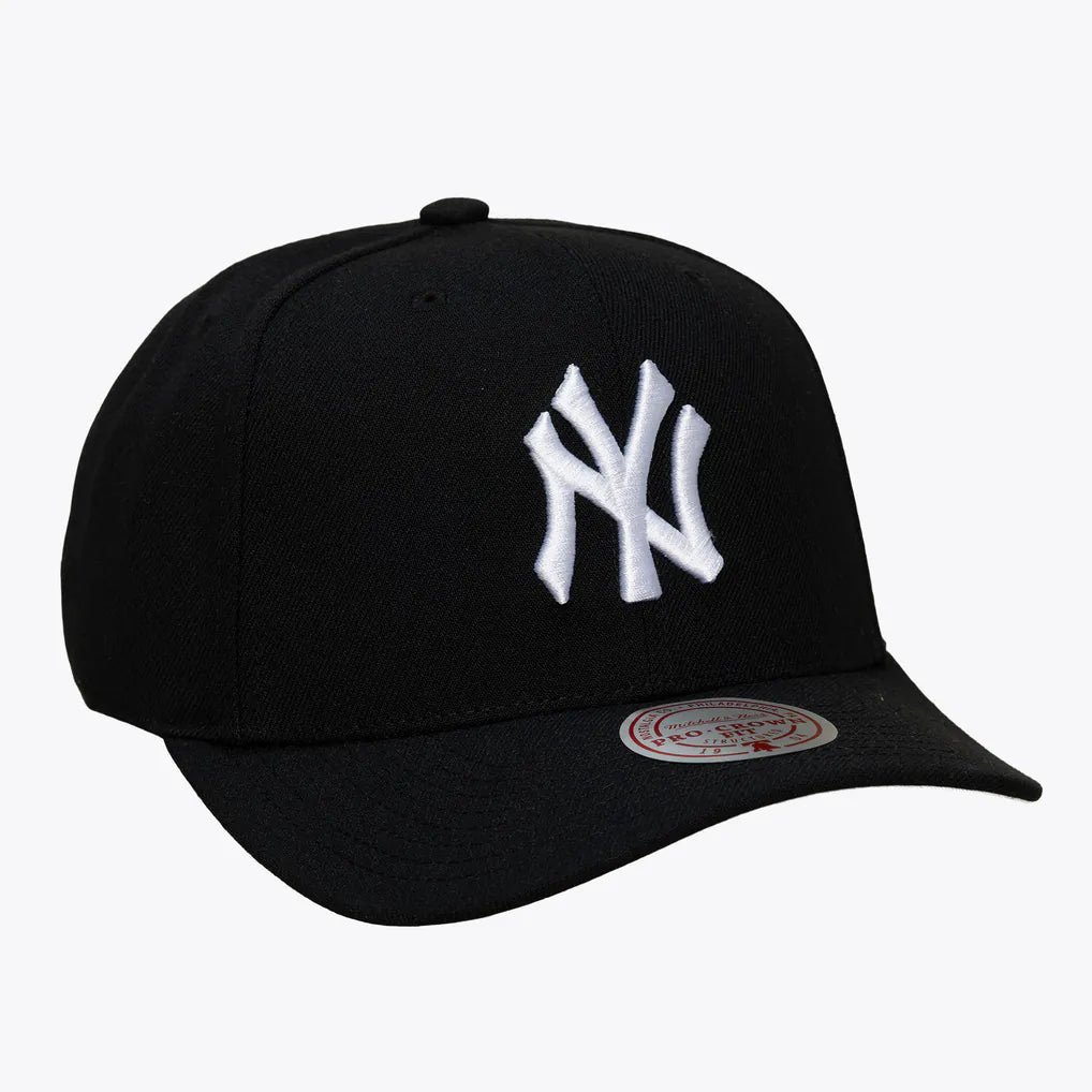New York Yankees Mitchell & Ness Black and White Pro Crown Snapback - Black Techwosell