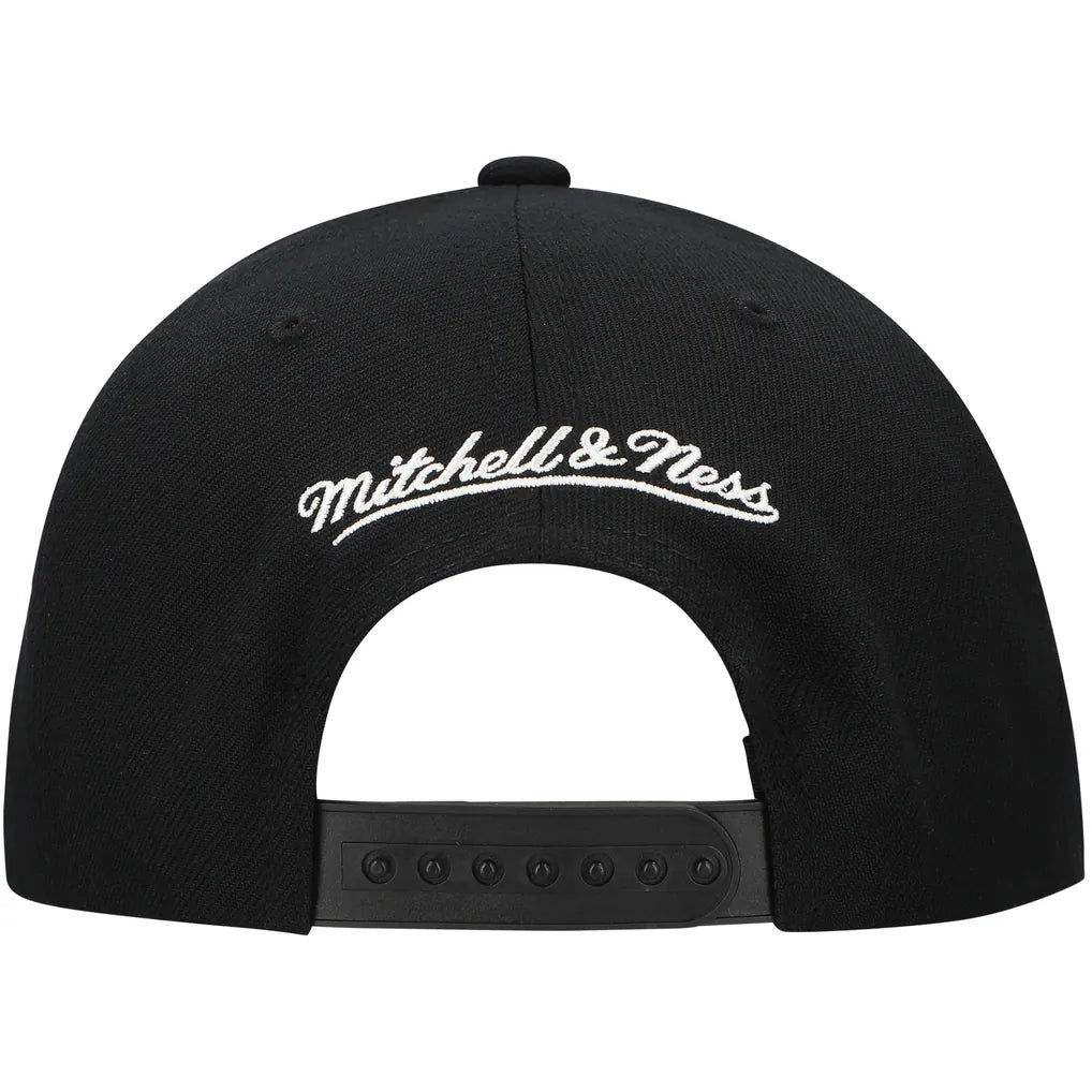 Boston Bruins Mitchell & Ness Team Snapback Hat - Black