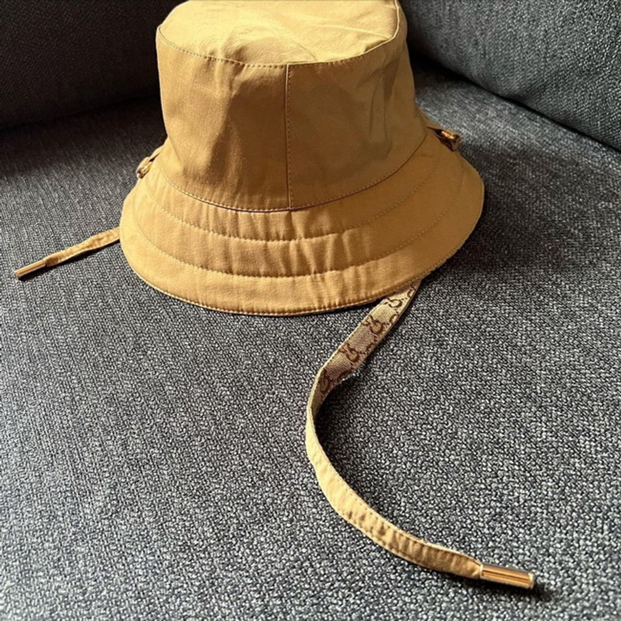 Gucci Reversible Hat in GG Canvas and Nylon Beige Bucket