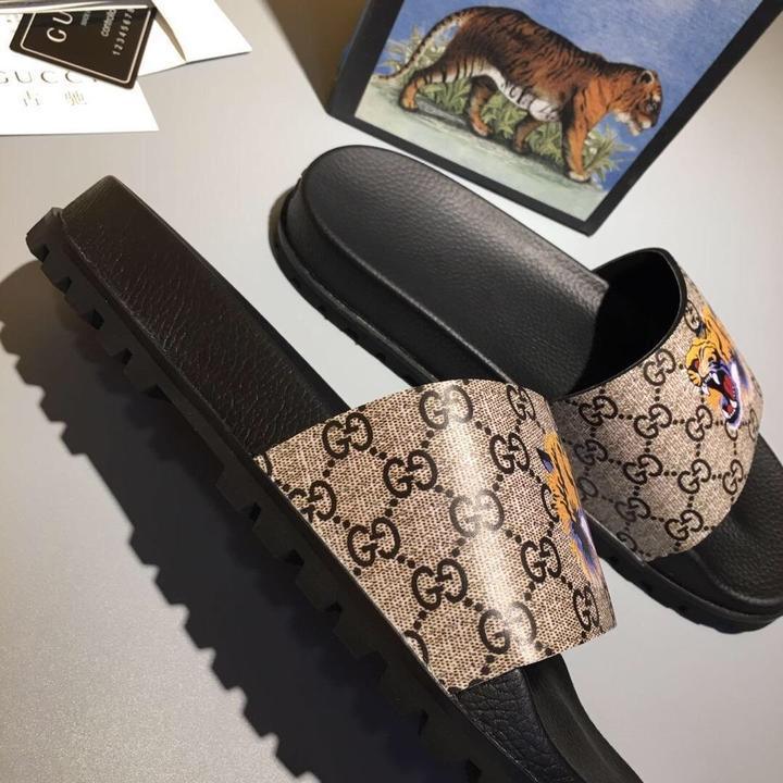 GUCCI Men's Luxury Designer Slides - Comfortable & Stylish Pantoufles (New with Tags)