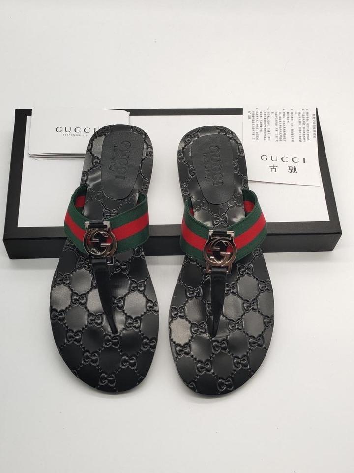 GUCCI Men's Luxurious Leather Slippers - New with Tags & Box