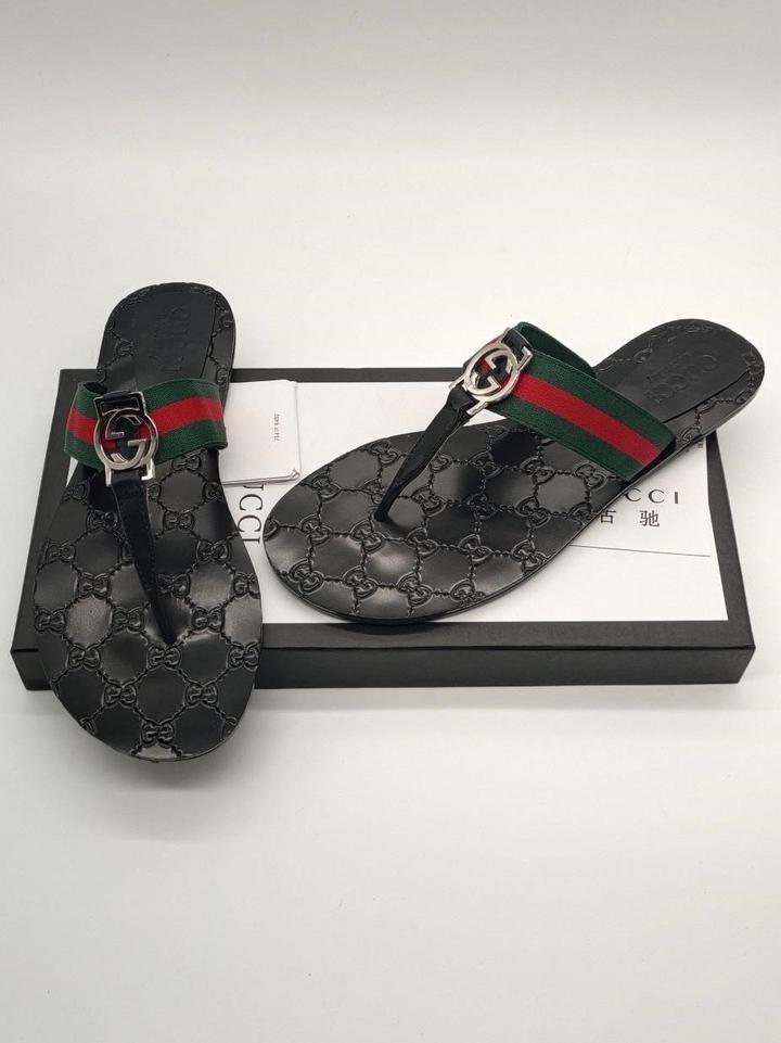 GUCCI Men's Luxurious Leather Slippers - New with Tags & Box